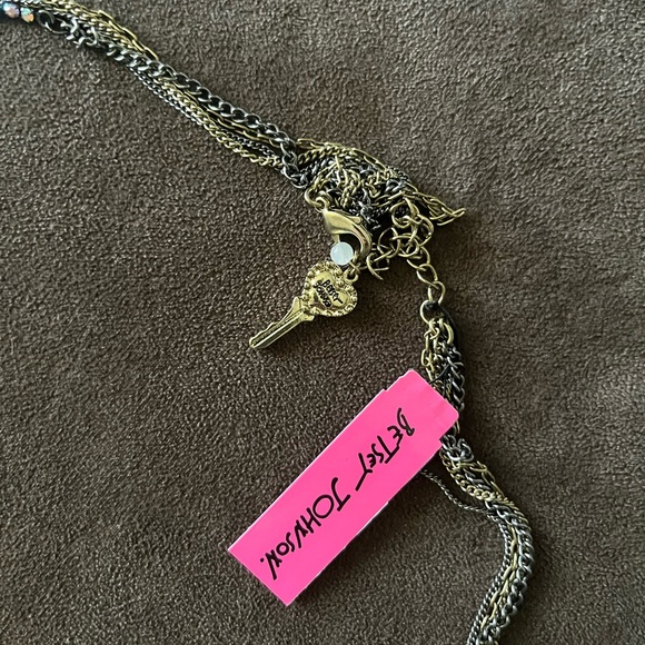 Betsey Johnson necklace with tags - Picture 7 of 10